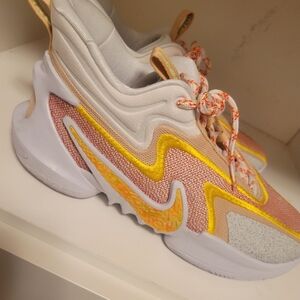 Nike Cosmic Unity 2 sneakers 9 Women's